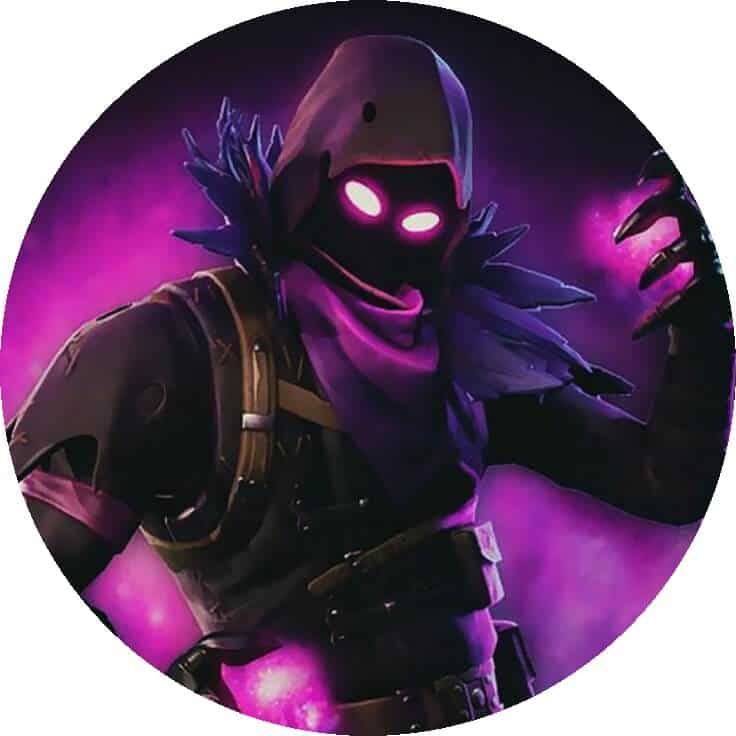 Unik gaming cosplay figur med futuristisk sort udseende og lilla lysende øjne, perfekt til Fortnite fan.