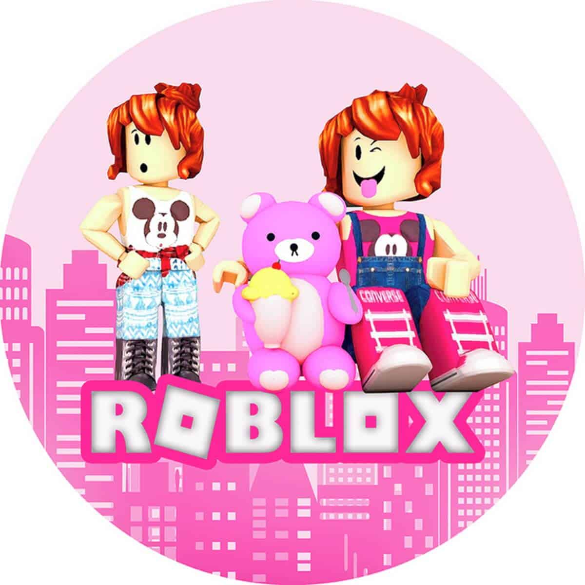 Roblox Roblox-figur med rosa bygrund og bygningsmotiv, børnevenligt design og populære karakterer.