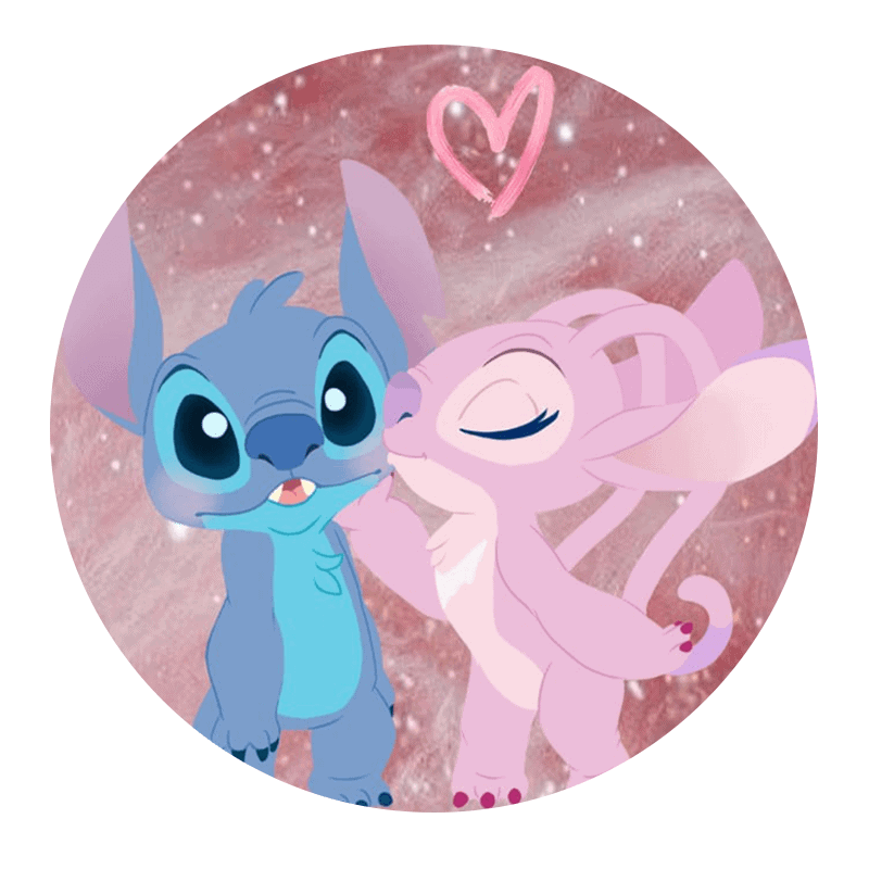 Farverige Disney Dra (Lilo & Stitch) kageprint med sød chihuahua og drage, perfekt til børnefødselsdage og festpynt.