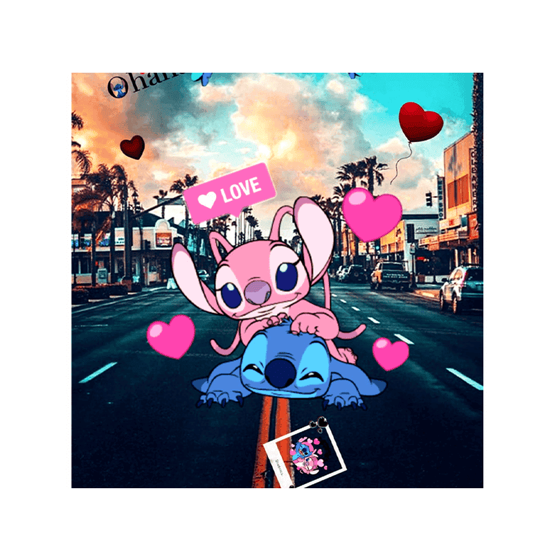 Joey og stitch med hjerteballoner på gade, kærlighed, venskab, farverig illustration, børnevenlig design, festlige motiver.